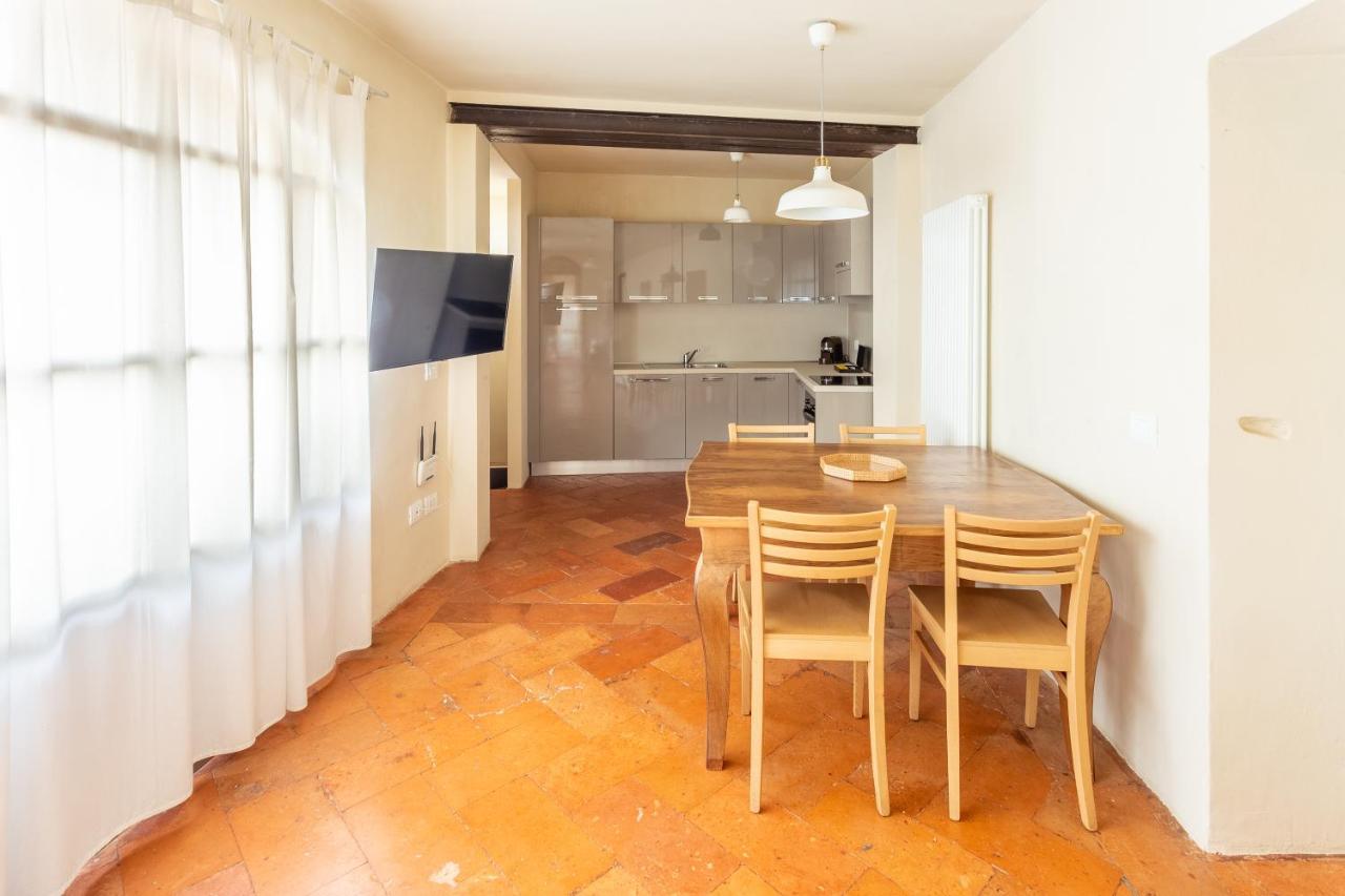 Palazzo Mia By Icasamia It Apartman Castello Cabiaglio Kültér fotó