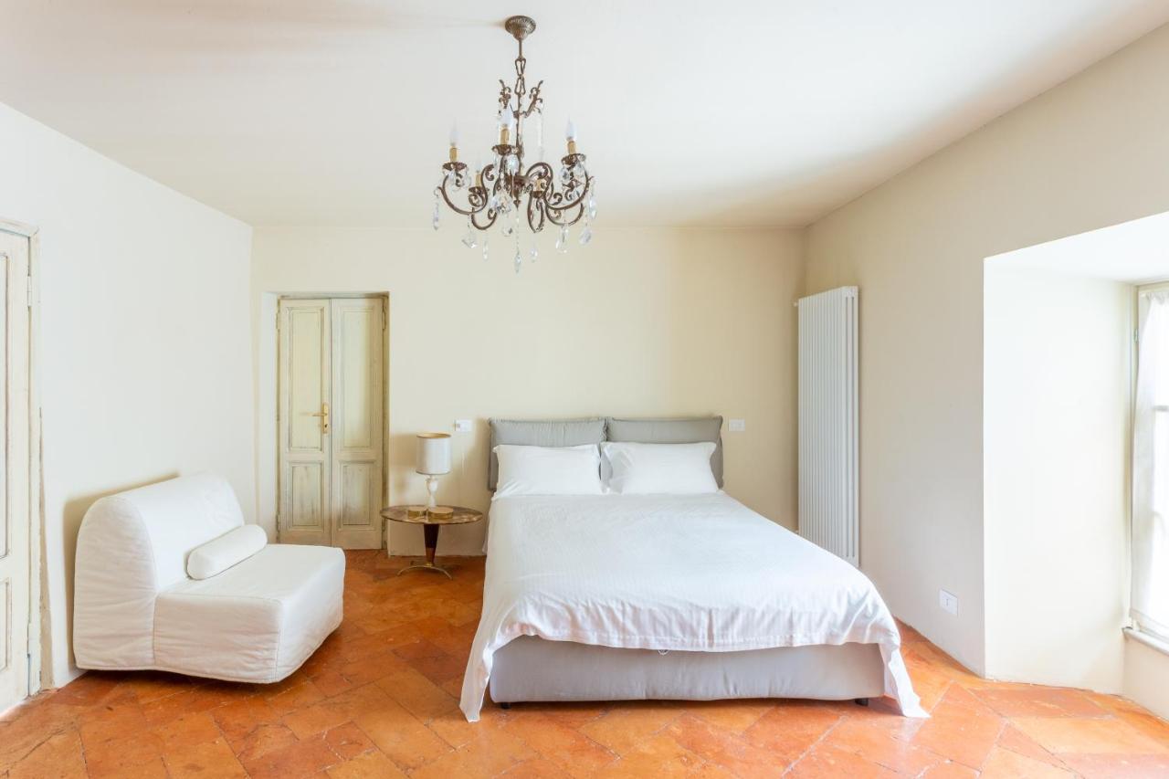 Palazzo Mia By Icasamia It Apartman Castello Cabiaglio Kültér fotó