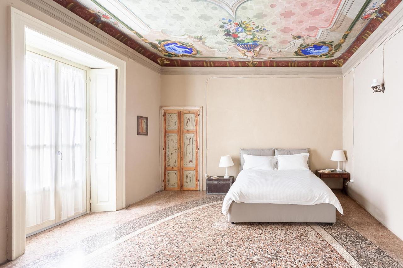 Palazzo Mia By Icasamia It Apartman Castello Cabiaglio Kültér fotó