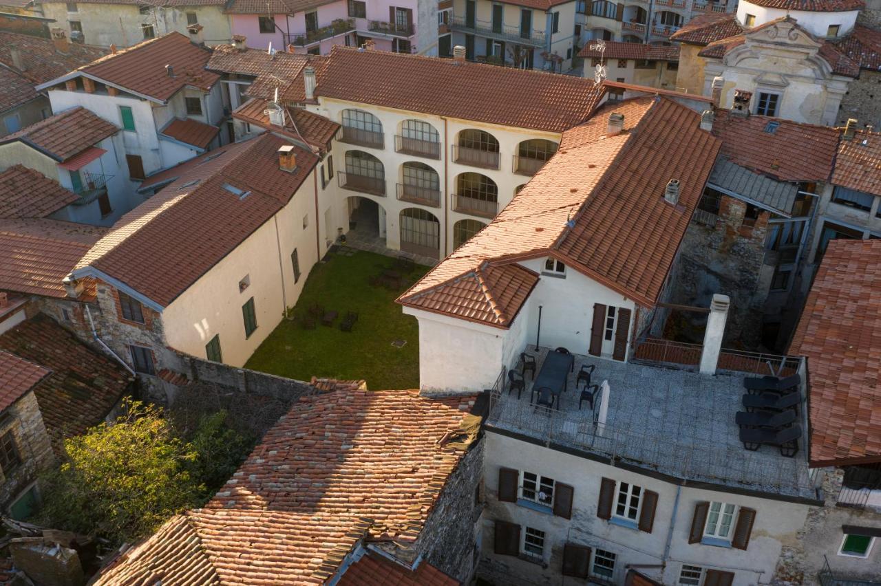 Palazzo Mia By Icasamia It Apartman Castello Cabiaglio Kültér fotó