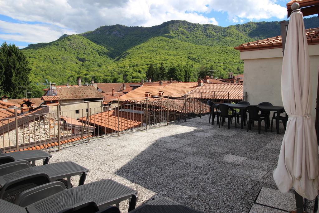 Palazzo Mia By Icasamia It Apartman Castello Cabiaglio Kültér fotó