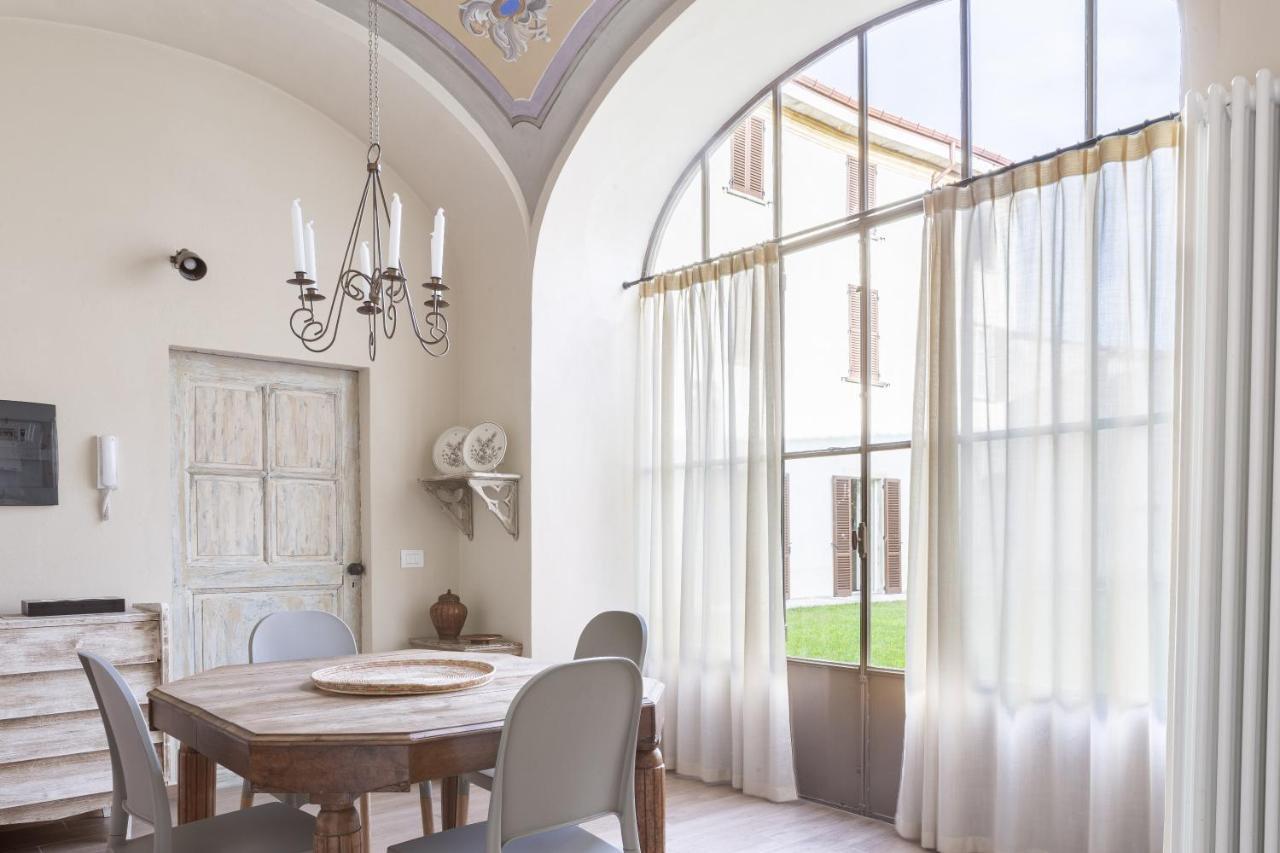 Palazzo Mia By Icasamia It Apartman Castello Cabiaglio Kültér fotó